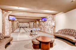 One Ski Hill Place #8513: Agate Residence