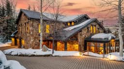 Wayfarer Lodge