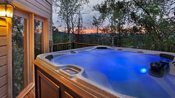 Glacier Lodge - West