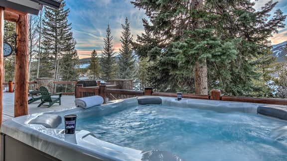 Mountain Bear Lodge