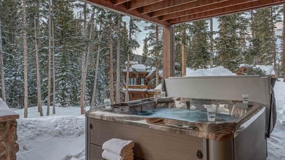Starlit Pines Lodge