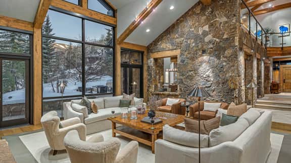 Wayfarer Lodge