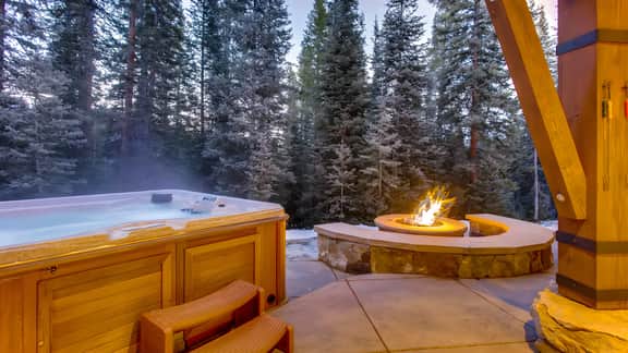 Rocky Mountain Lodge