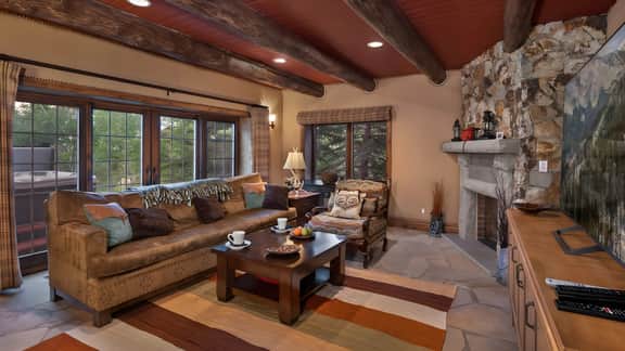 Pioneer Lodge