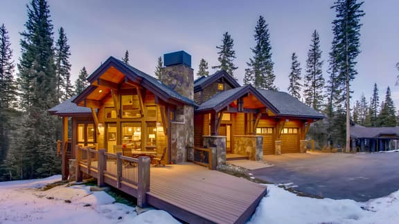 Rocky Mountain Lodge