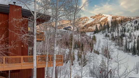 Right-O-Way Chalet